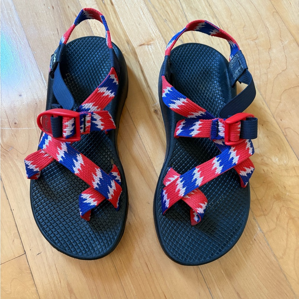 Grateful Dead Chacos - size 8